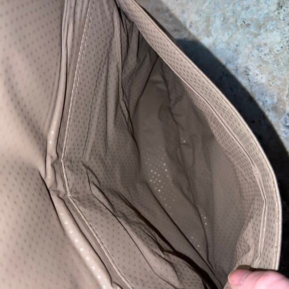 Vintage Soft Faux Leather Taupe Clutch Handbag with Snaplock Closure Wrist Purse - Picture 10 of 13